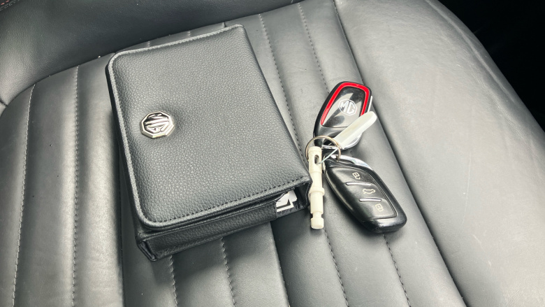 MG Hs 1.5 T-GDI PHEV Exclusive 5dr Auto Hatchback